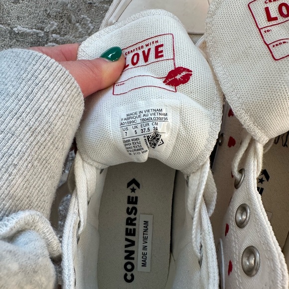 Converse Red Love Accents Valentine’s Day 2022 Collection Hightop - Picture 6 of 8